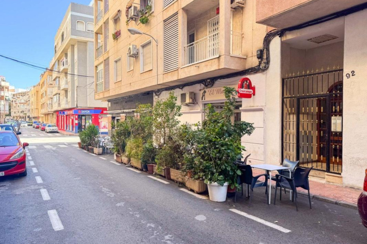 Resale - Apartment  - Torrevieja - torrevieja