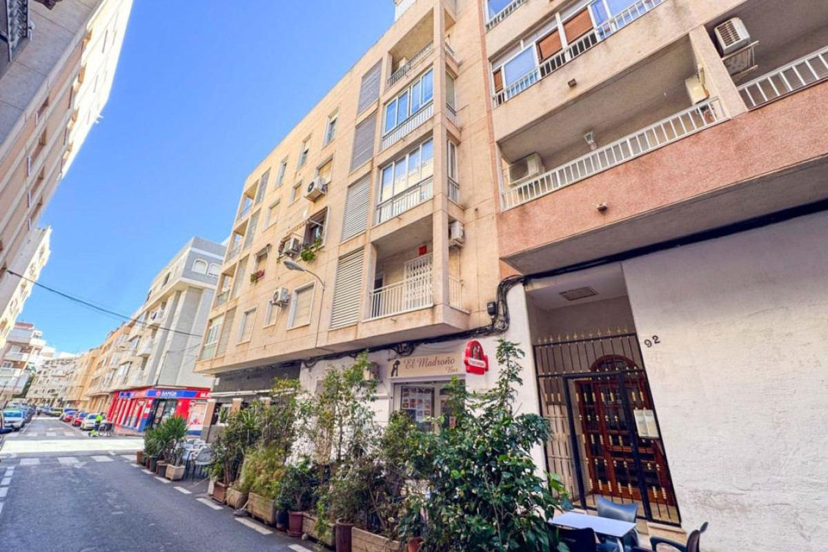 Resale - Apartment  - Torrevieja - torrevieja