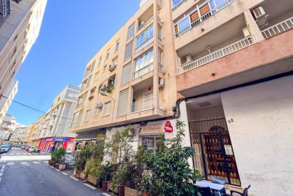 Resale - Apartment  - Torrevieja - torrevieja