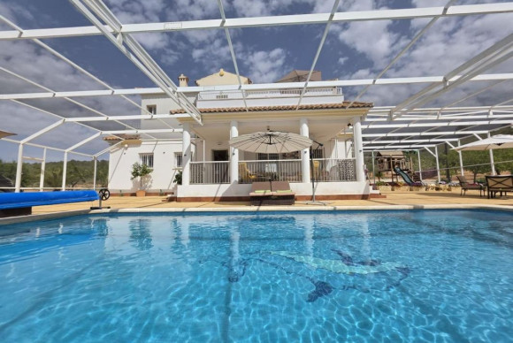 Resale - Villa - Pinoso