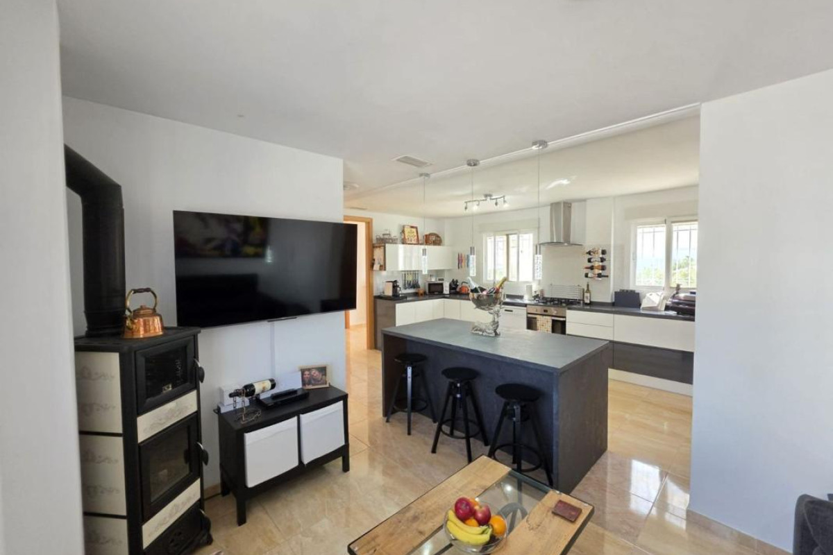 Resale - Villa - Pinoso
