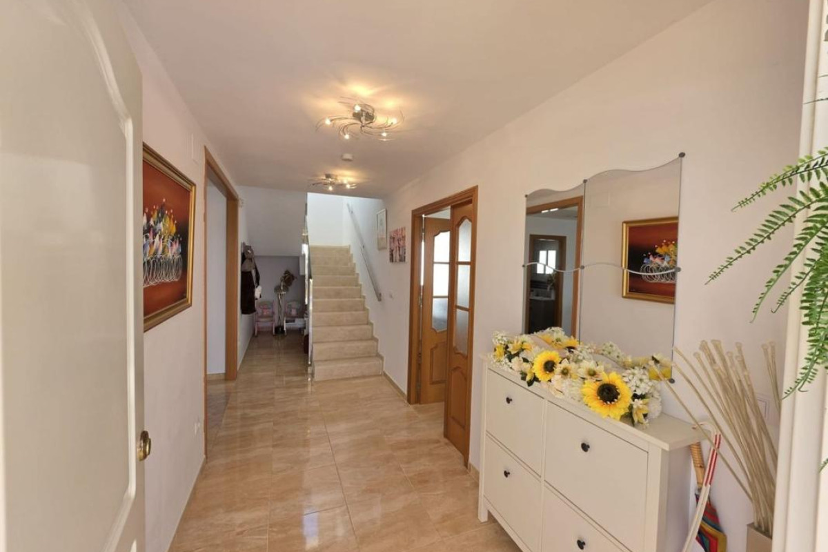 Resale - Villa - Pinoso