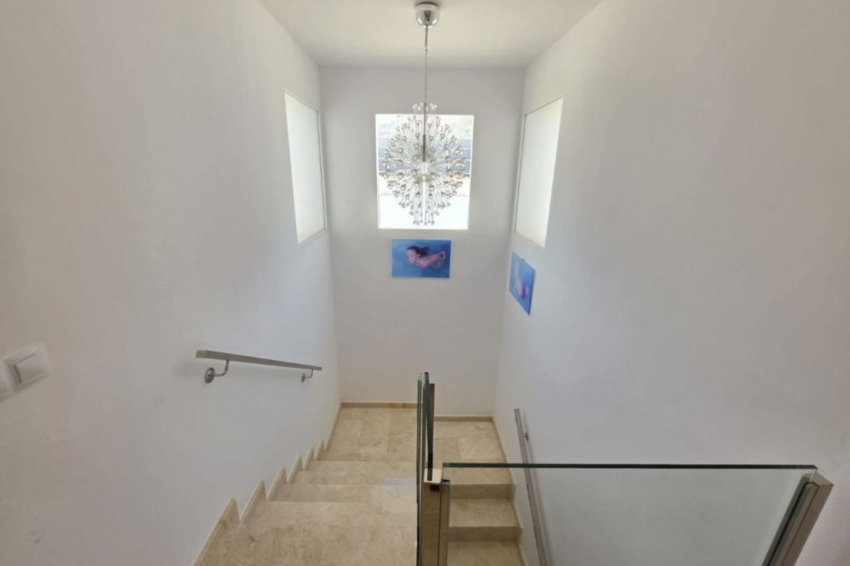 Resale - Villa - Pinoso