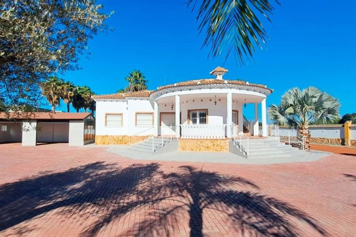 Resale - Villa - Catral