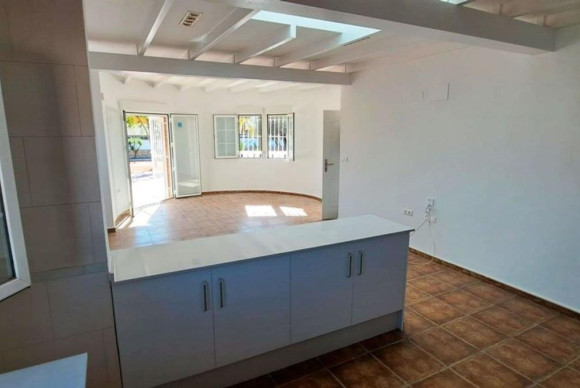 Resale - Villa - Catral