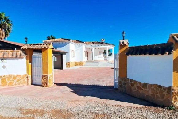 Resale - Villa - Catral