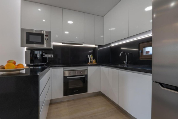 Resale - Villa - Finestrat