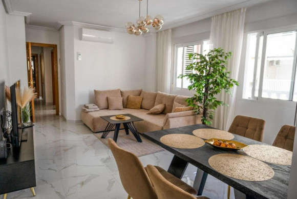Herverkoop - Appartement  - Torrevieja - torrevieja
