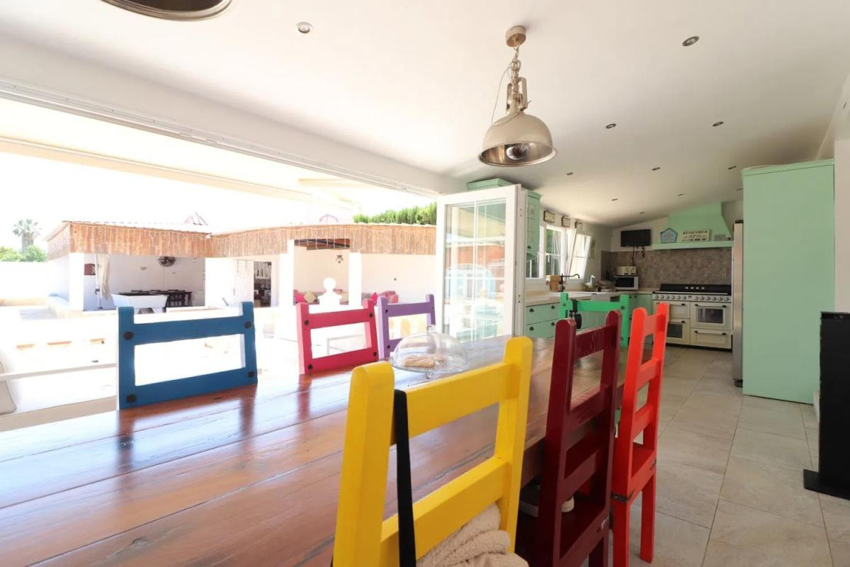 Resale - Villa - Almoradí