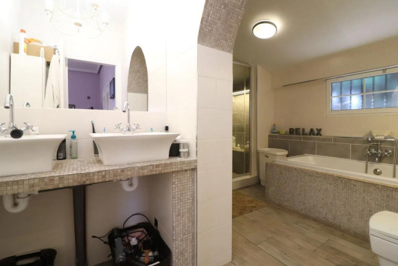 Resale - Villa - Almoradí
