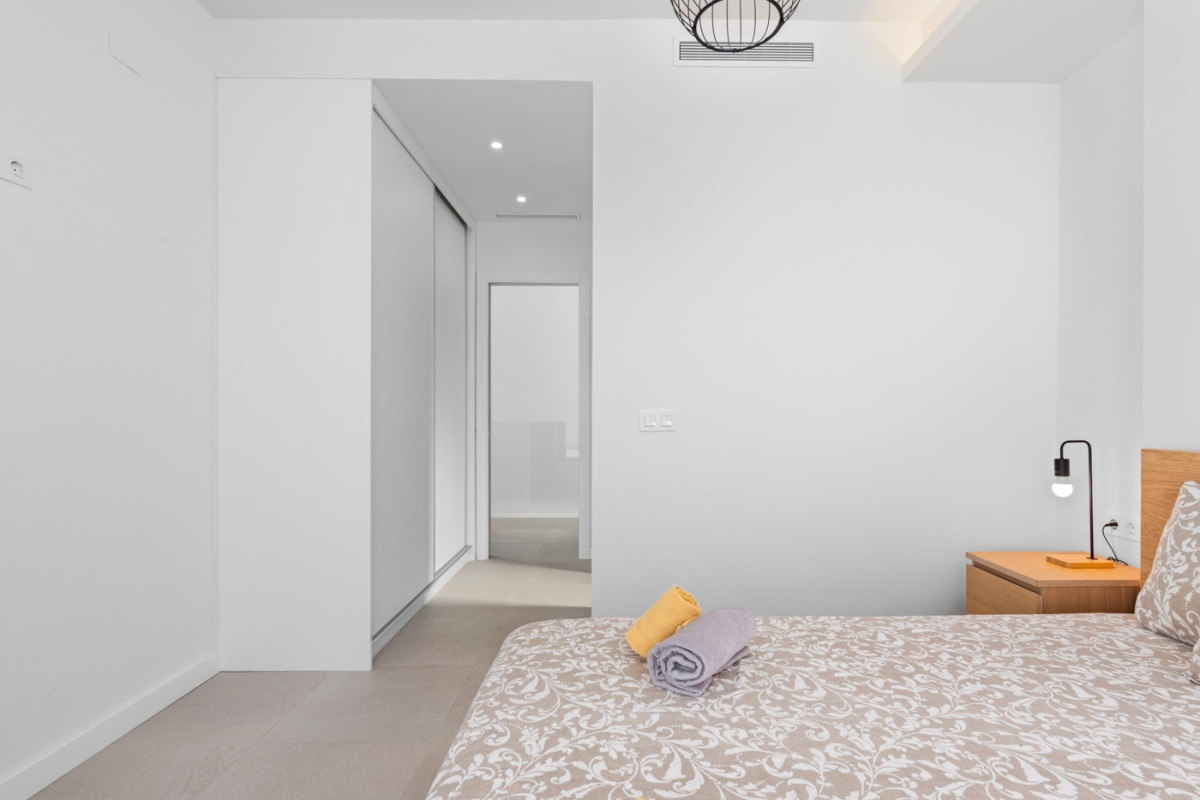 Reventa - Casa semi independiente - La Marina - La Marina - Urbanization