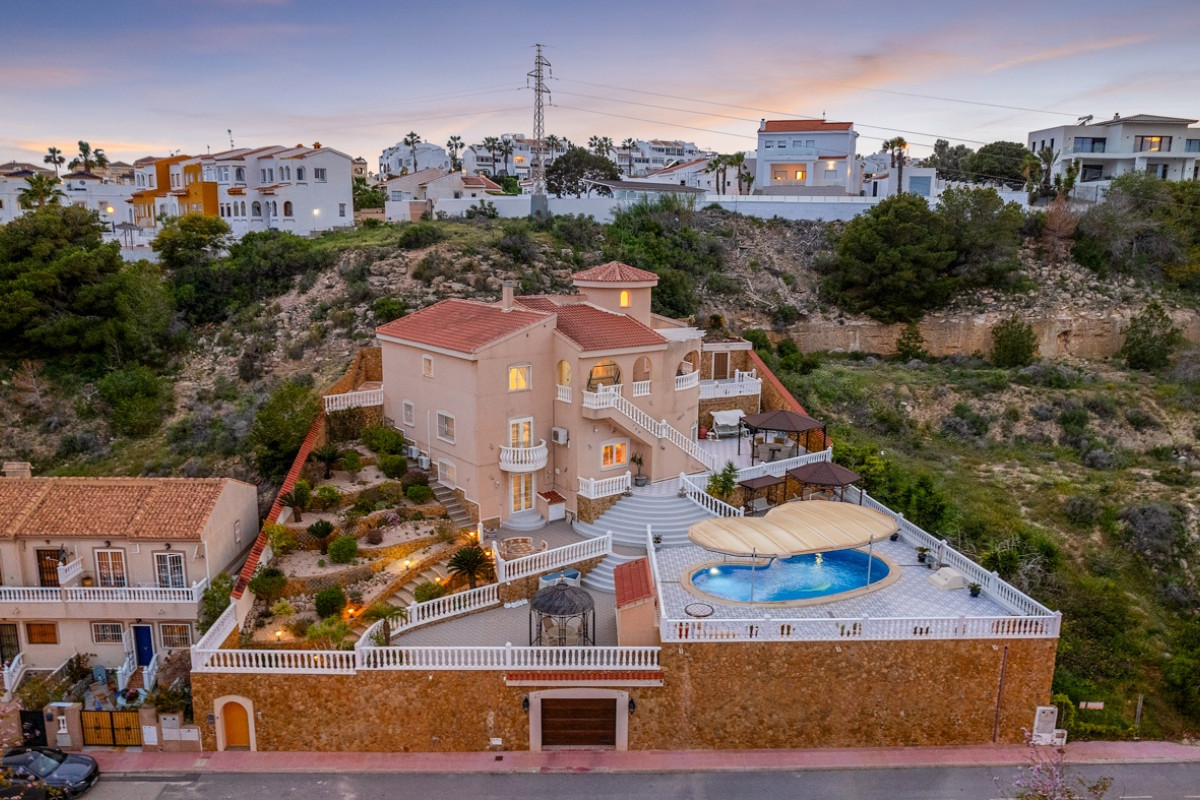 Herverkoop - Vrijstaande Villa - Ciudad Quesada - La Marquesa