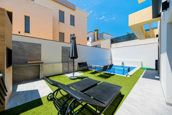Herverkoop - Vrijstaande Villa - Los Montesinos - La Herrada