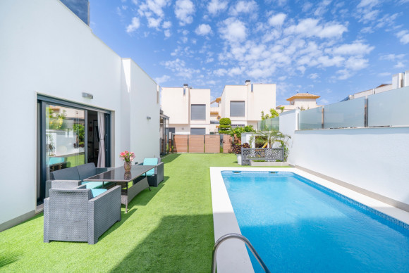 Reventa - Detached Villa - Torrevieja - Aguas Nuevas
