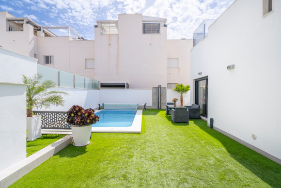 Reventa - Detached Villa - Torrevieja - Aguas Nuevas