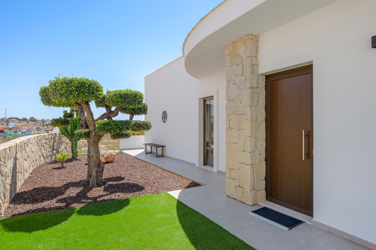 Reventa - Detached Villa - La Marina - La Marina - Urbanization