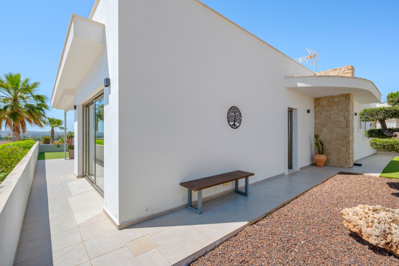 Reventa - Detached Villa - La Marina - La Marina - Urbanization