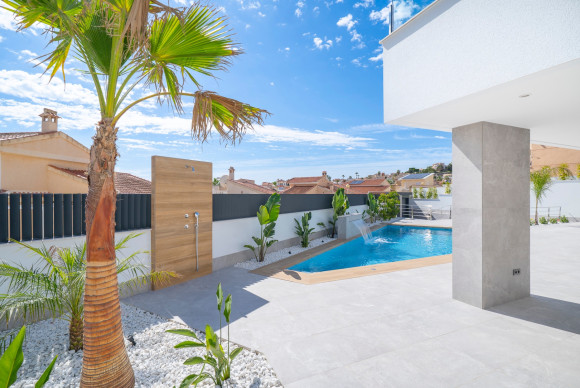 Herverkoop - Vrijstaande Villa - Ciudad Quesada - La Marquesa