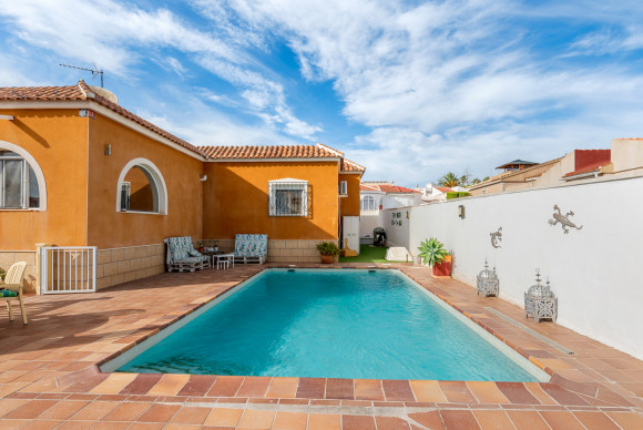 Herverkoop - Vrijstaande Villa - Ciudad Quesada - Ciudad Quesada - Town
