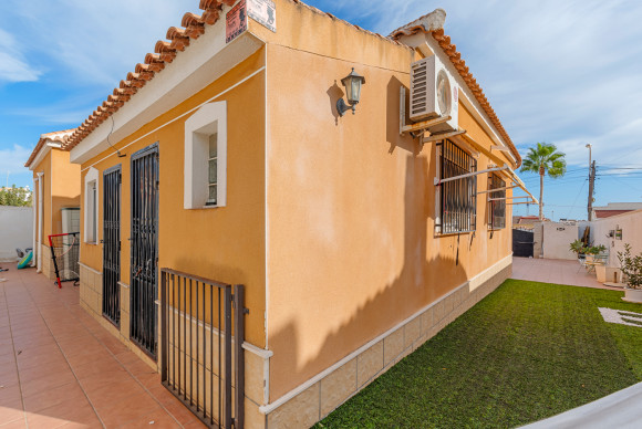 Herverkoop - Vrijstaande Villa - Ciudad Quesada - Ciudad Quesada - Town