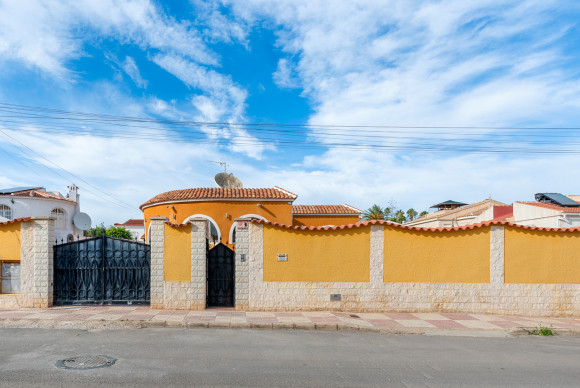 Herverkoop - Vrijstaande Villa - Ciudad Quesada - Ciudad Quesada - Town