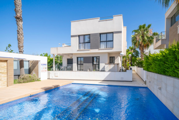 Herverkoop - Vrijstaande Villa - Ciudad Quesada - La Laguna