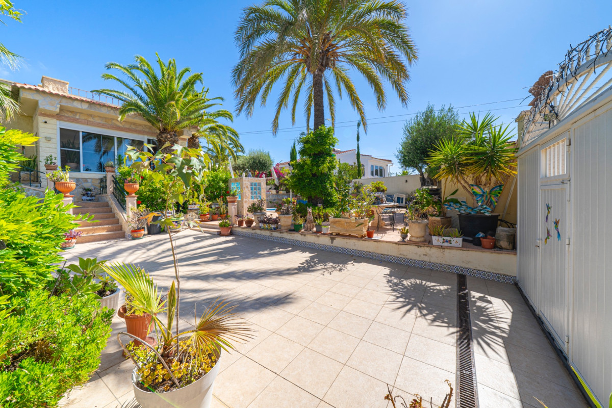 Herverkoop - Vrijstaande Villa - Ciudad Quesada - Ciudad Quesada - Town