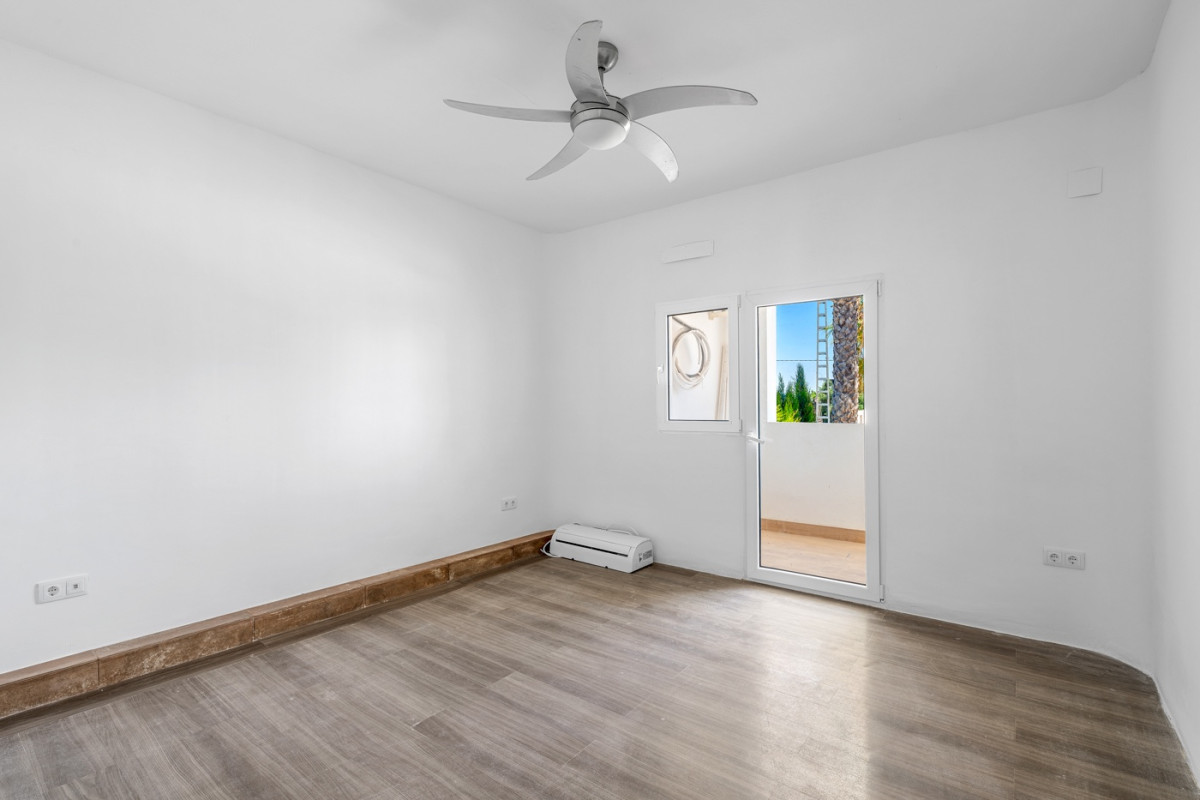 Herverkoop - Landelijke woning - Los Montesinos - La Herrada