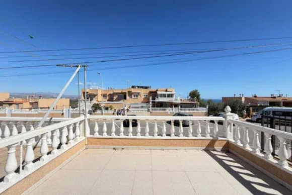 Reventa - Adosado - Gran alacant