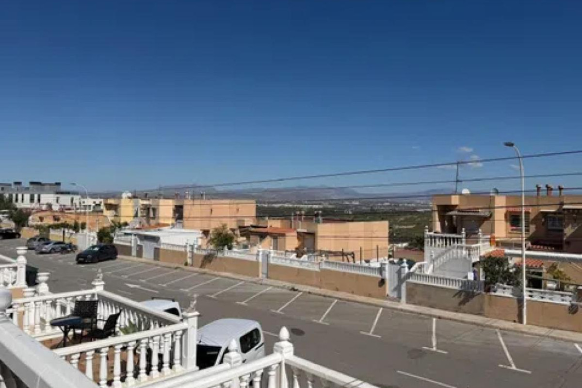 Reventa - Adosado - Gran alacant