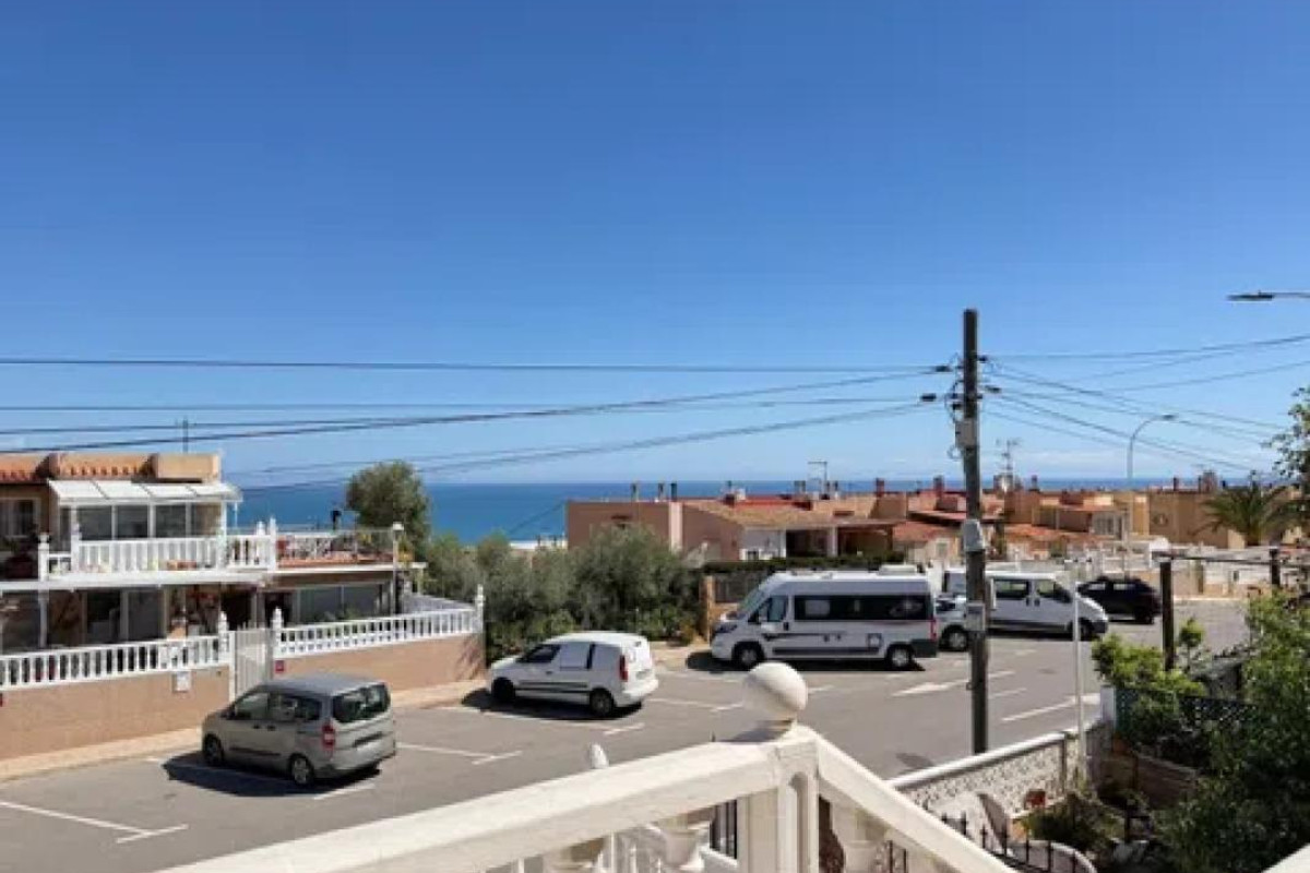 Reventa - Adosado - Gran alacant