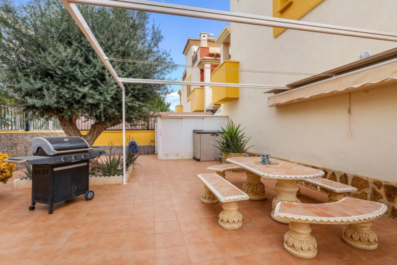 Herverkoop - casas - Orihuela