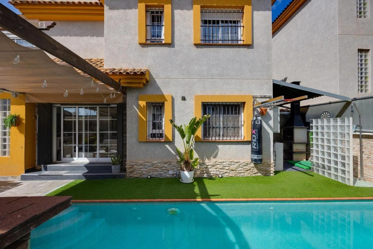 Revente - Villa - Los Montesinos