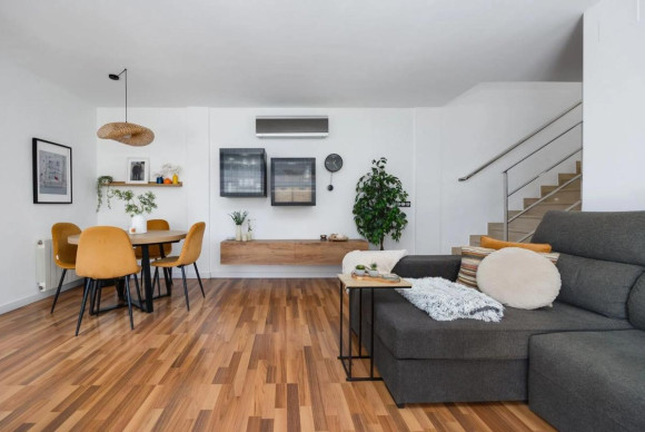 Revente - Villa - Los Montesinos