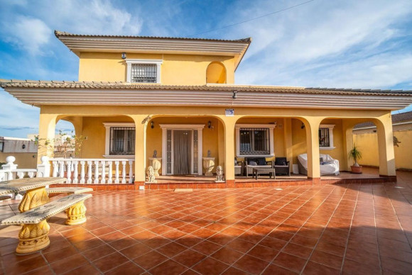 Herverkoop - Villa - Torrevieja - torrevieja
