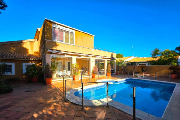 Reventa - Villa - Orihuela