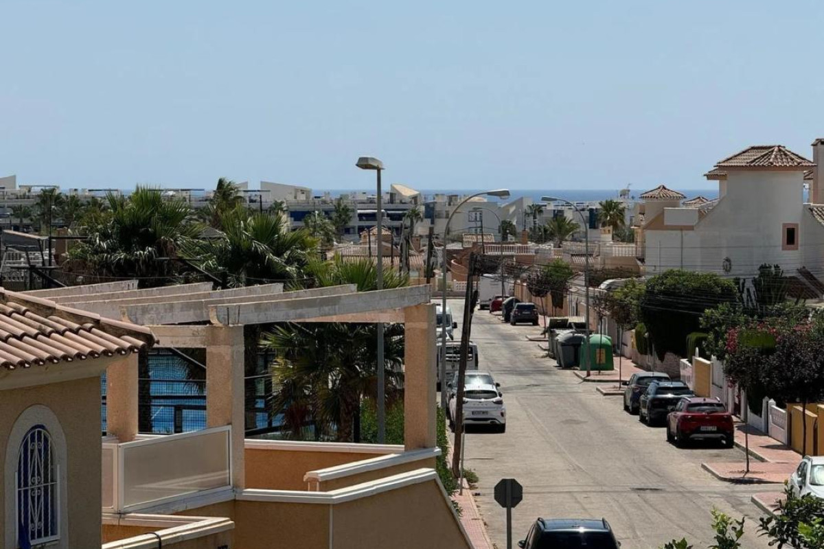 Resale - Villa - Orihuela