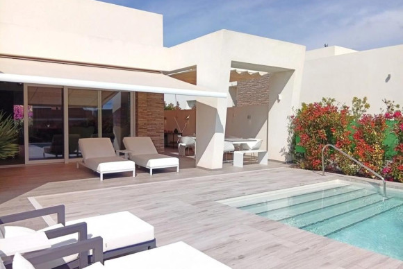 Resale - Villa - Algorfa