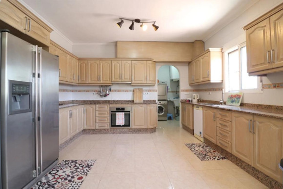 Resale - Villa - Catral