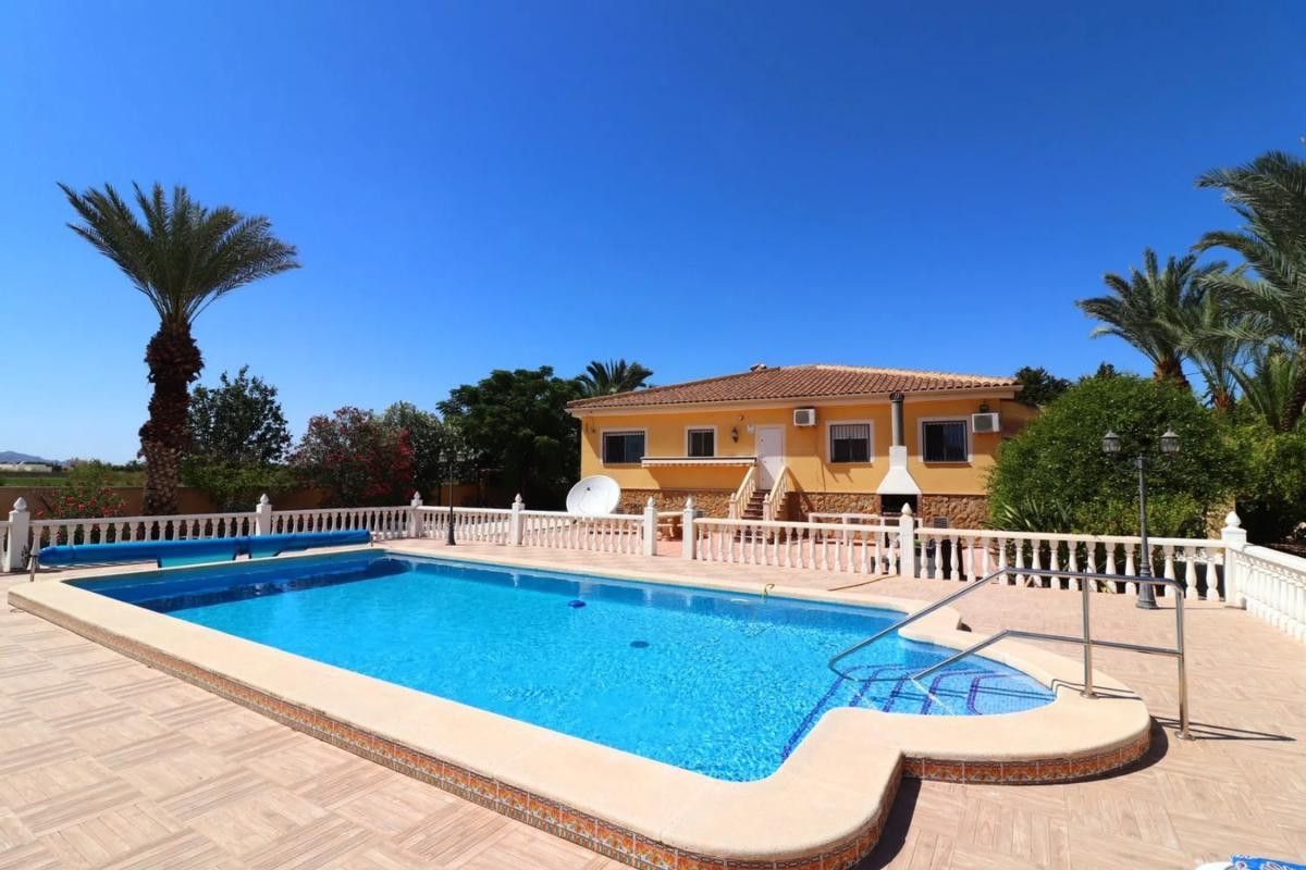 Resale - Villa - Catral