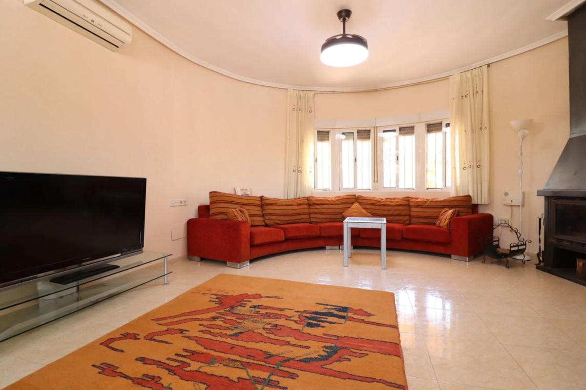 Resale - Villa - Catral