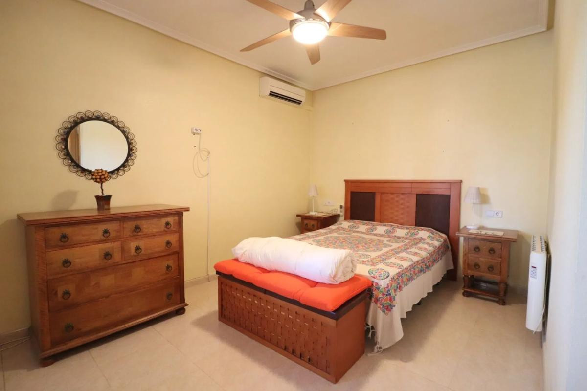 Resale - Villa - Catral
