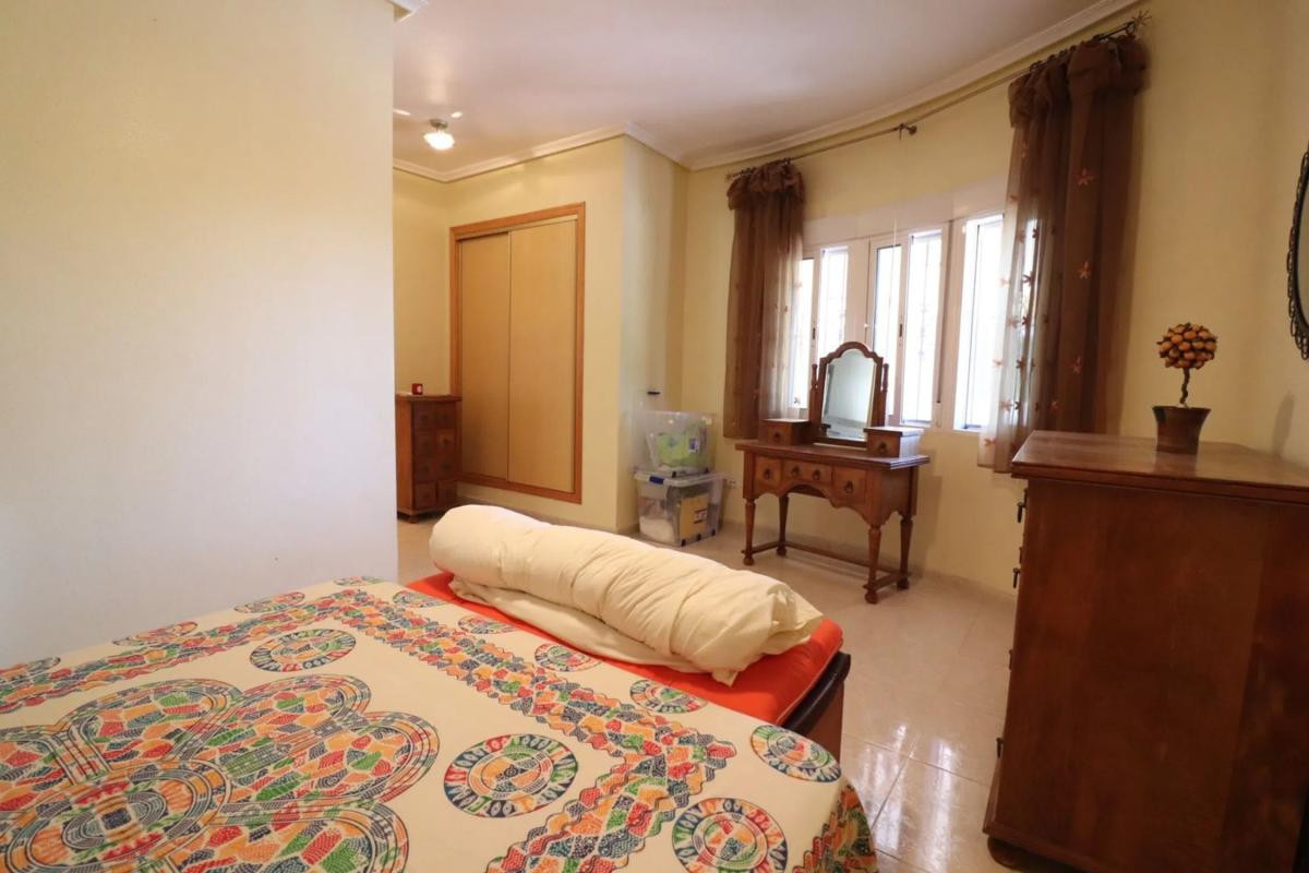 Resale - Villa - Catral