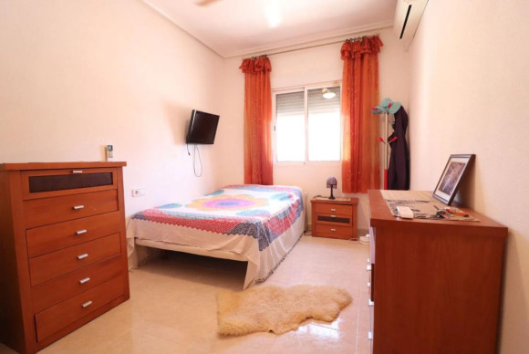 Resale - Villa - Catral