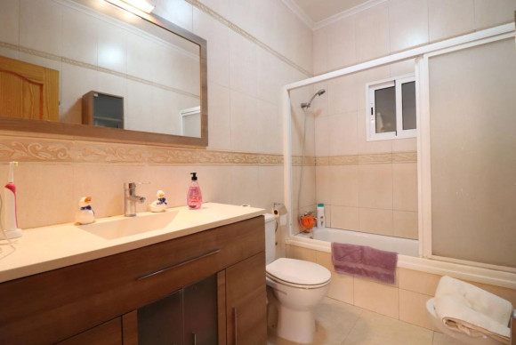 Resale - Villa - Catral