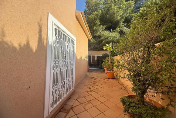 Herverkoop - Villa - Orihuela