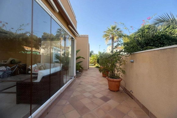 Herverkoop - Villa - Orihuela