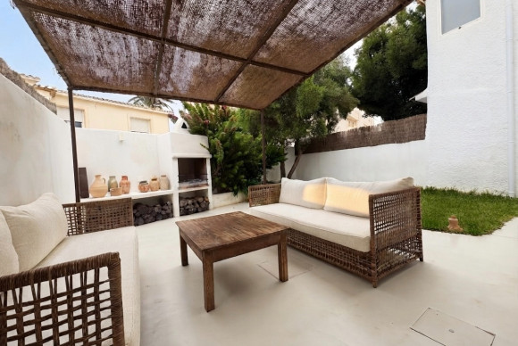 Herverkoop - Villa - Denia - Les Marines - Las Marinas