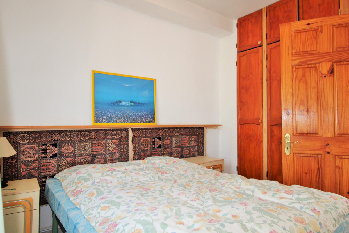 Resale - Townhouse - Villamartin