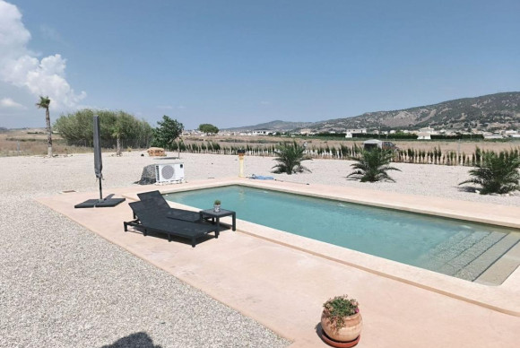 Resale - Villa - Pinoso